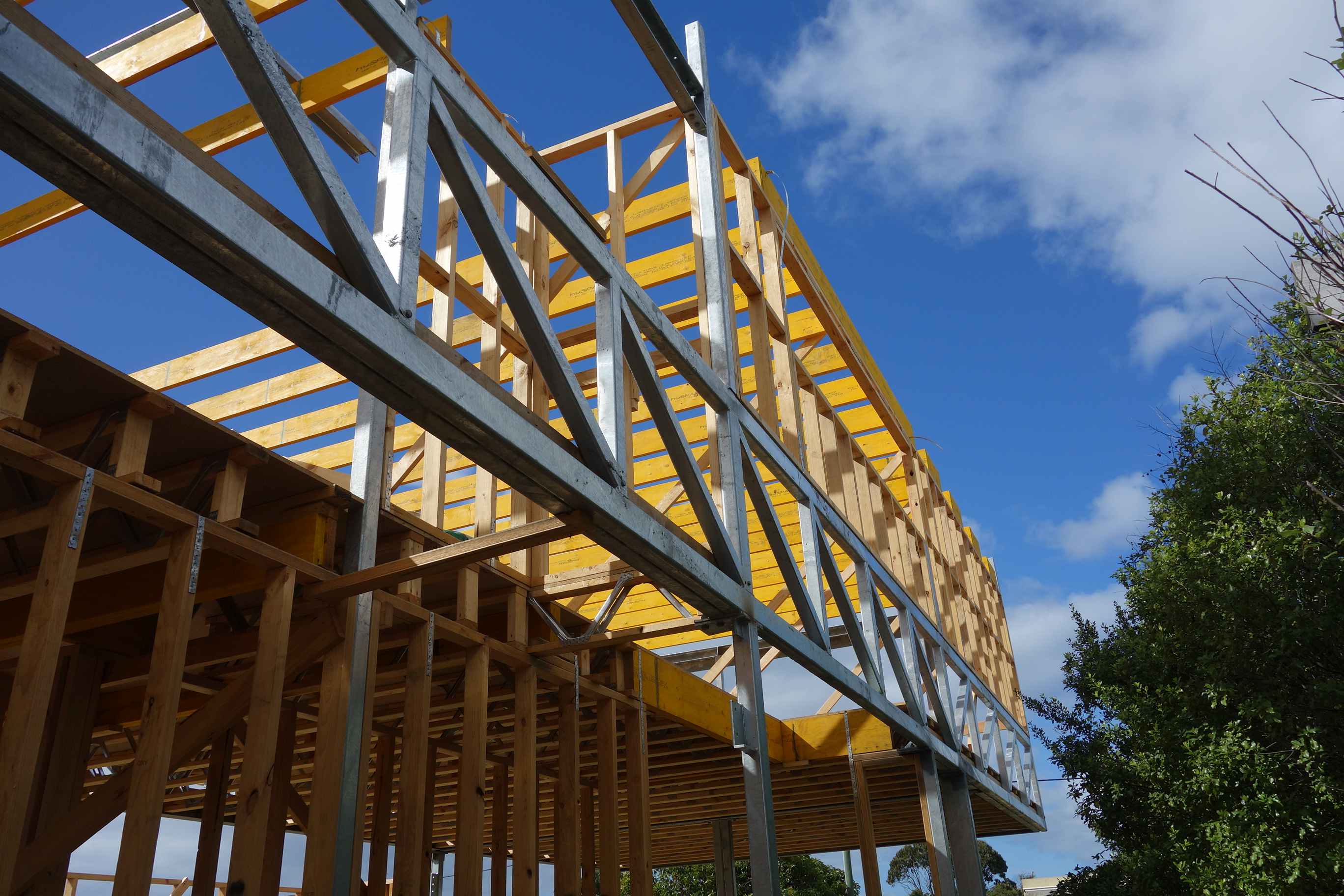 Cantilever first floor Truss wall Andrew Cherubin & Associates P